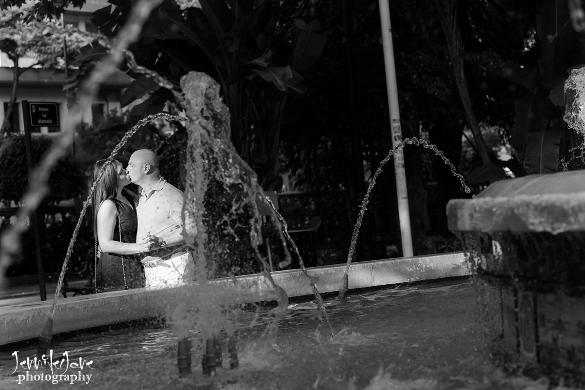 engagement-shoot-marbella-old-town